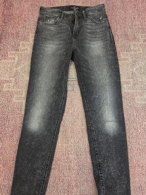Lucky brand stone wash high rise black Bridgette skinny in like new size 6/28